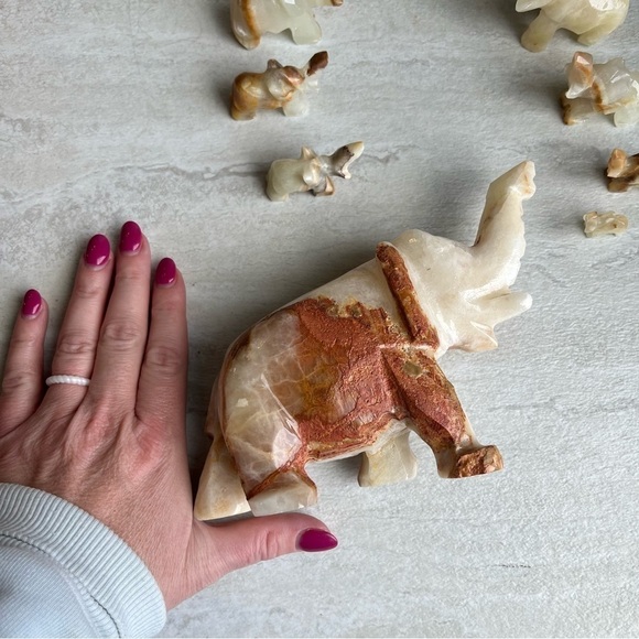 Antique vintage carved onyx elephants bundle mini small 10 pieces - Picture 7 of 11